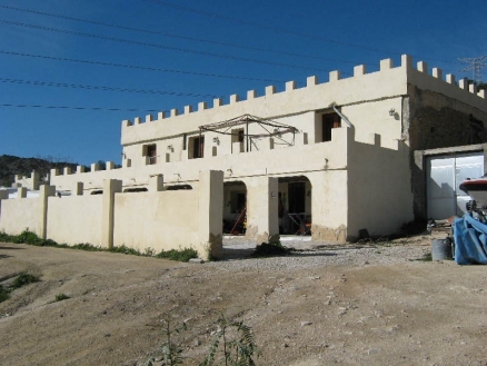 Villa&nbsp;for&nbsp;sale&nbsp;in&nbsp;town,&nbsp;Spain&nbsp;118578