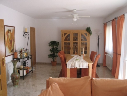 Villa&nbsp;for&nbsp;sale&nbsp;in&nbsp;town,&nbsp;Spain&nbsp;118586