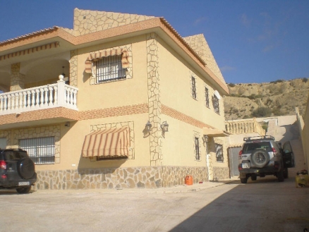 Villa&nbsp;for&nbsp;sale&nbsp;in&nbsp;town&nbsp;118591