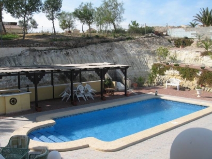 Villa&nbsp;with&nbsp;4&nbsp;bedroom&nbsp;in&nbsp;town,&nbsp;Spain&nbsp;118630