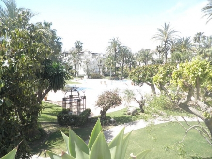 Estepona property: Apartment for sale in Estepona, Malaga 119878