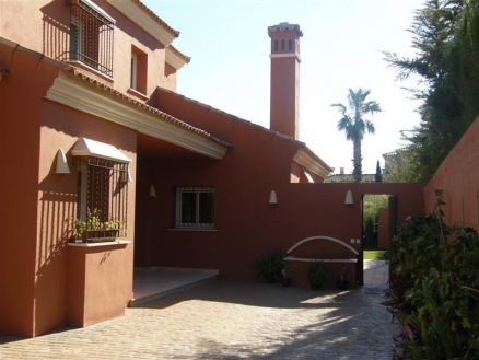 Sotogrande&nbsp;property:&nbsp;Villa&nbsp;with&nbsp;4&nbsp;bedroom&nbsp;in&nbsp;Sotogrande,&nbsp;Spain&nbsp;120203