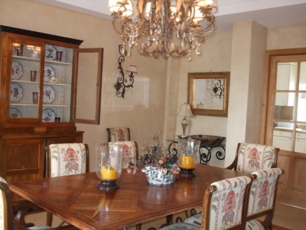 Nueva Andalucia property: Villa with 4 bedroom in Nueva Andalucia 120357