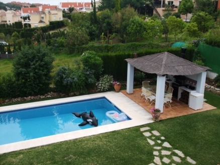 Nueva Andalucia property: Malaga Villa 120357