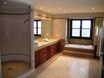 Benahavis&nbsp;property:&nbsp;Malaga&nbsp;property&nbsp;|&nbsp;5&nbsp;bedroom&nbsp;Villa&nbsp;120978