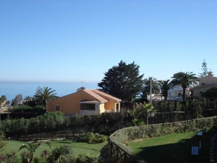 Estepona property: Apartment for sale in Estepona, Malaga 121108