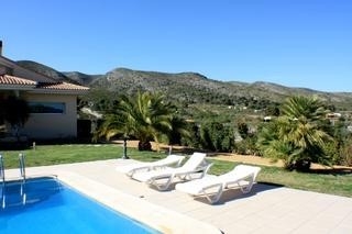 Villa&nbsp;for&nbsp;sale&nbsp;in&nbsp;town,&nbsp;Spain&nbsp;121440