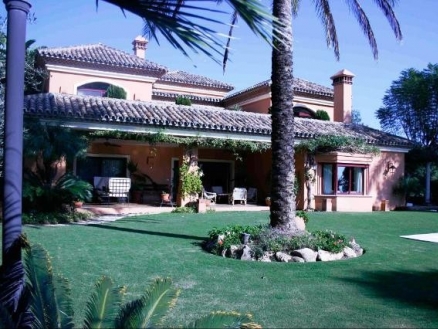 Villa for sale in town 121562