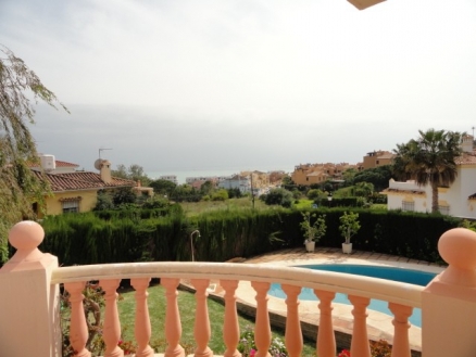 Estepona property: Villa with 4 bedroom in Estepona 121743