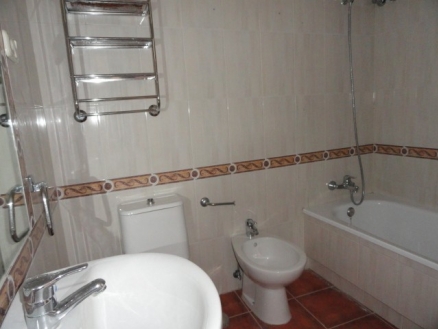 Townhome&nbsp;with&nbsp;4&nbsp;bedroom&nbsp;in&nbsp;town,&nbsp;Spain&nbsp;122012