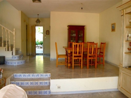 Townhome&nbsp;with&nbsp;3&nbsp;bedroom&nbsp;in&nbsp;town&nbsp;122090