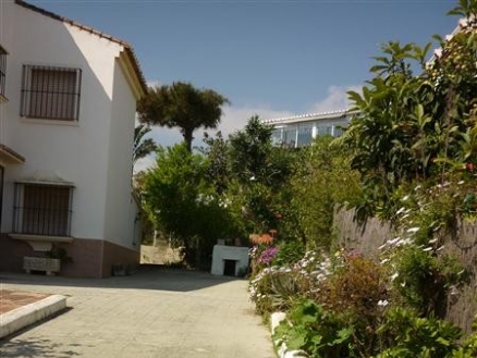 Estepona property: Malaga Villa 122128