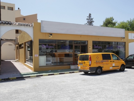 Estepona property: Commercial with bedroom in Estepona 122150
