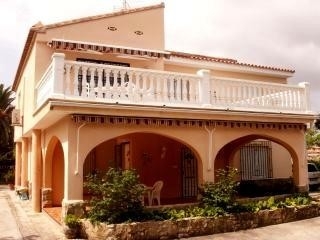 Villa for sale in town 122571