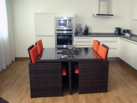 Apartment with 3 bedroom in town 123074