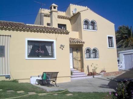 Estepona property: Villa for sale in Estepona, Malaga 123079