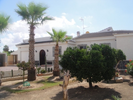 Los Montesinos property: Villa with 3 bedroom in Los Montesinos 123263