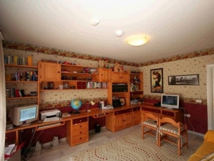 Las Chapas De Marbella property: Villa in Malaga for sale 123379