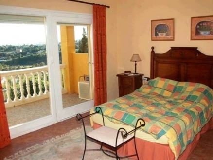 Estepona property: Villa with 3 bedroom in Estepona, Spain 123433