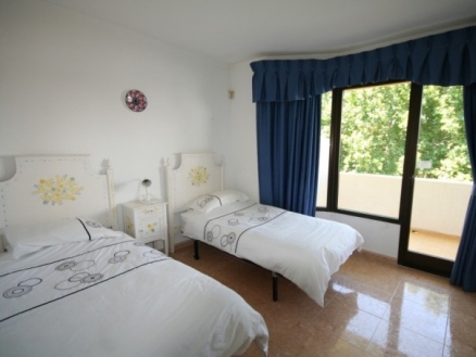 Las Chapas De Marbella property: Malaga property | 3 bedroom Apartment 123556