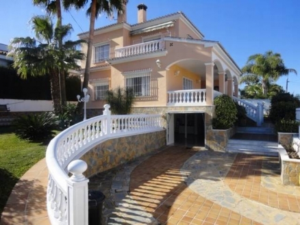 Alhaurin&nbsp;De&nbsp;La&nbsp;Torre&nbsp;property:&nbsp;Villa&nbsp;with&nbsp;4&nbsp;bedroom&nbsp;in&nbsp;Alhaurin&nbsp;De&nbsp;La&nbsp;Torre,&nbsp;Spain&nbsp;124205