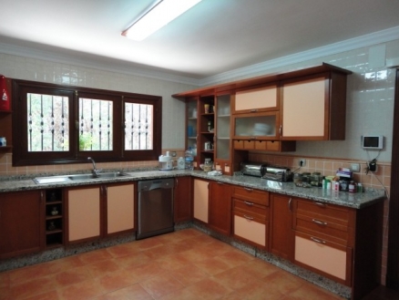 Torremolinos&nbsp;property:&nbsp;Torremolinos,&nbsp;Spain&nbsp;|&nbsp;Villa&nbsp;for&nbsp;sale&nbsp;124353