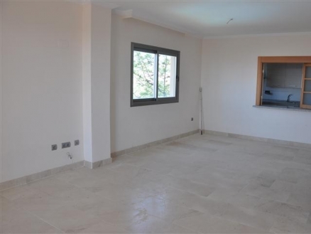 Estepona property: Apartment with 3 bedroom in Estepona, Spain 124505