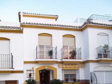 Estepona property: Townhome for sale in Estepona 124510