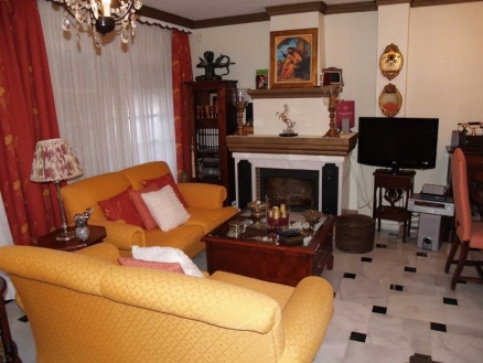 Estepona property: Townhome with 4 bedroom in Estepona 124510