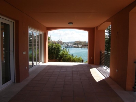 Sotogrande&nbsp;property:&nbsp;Cadiz&nbsp;property&nbsp;|&nbsp;4&nbsp;bedroom&nbsp;Apartment&nbsp;124585