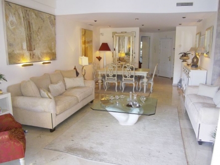 Rio&nbsp;Real&nbsp;property:&nbsp;Apartment&nbsp;with&nbsp;2&nbsp;bedroom&nbsp;in&nbsp;Rio&nbsp;Real&nbsp;124597