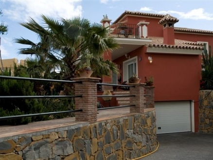 Villa&nbsp;for&nbsp;sale&nbsp;in&nbsp;town,&nbsp;Spain&nbsp;124895