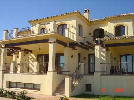 Villa&nbsp;for&nbsp;sale&nbsp;in&nbsp;town,&nbsp;Spain&nbsp;125402