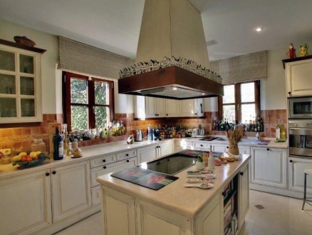 Benahavis&nbsp;property:&nbsp;Villa&nbsp;with&nbsp;4&nbsp;bedroom&nbsp;in&nbsp;Benahavis,&nbsp;Spain&nbsp;125728