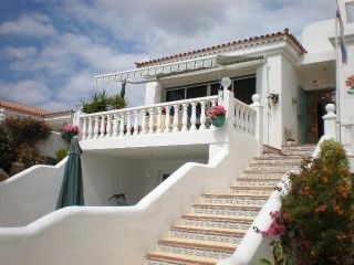 Villa&nbsp;for&nbsp;sale&nbsp;in&nbsp;town,&nbsp;Spain&nbsp;125810
