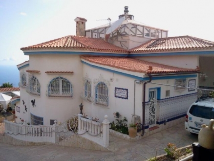 Villa&nbsp;for&nbsp;sale&nbsp;in&nbsp;town,&nbsp;Spain&nbsp;125829