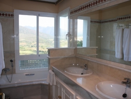 Apartment&nbsp;with&nbsp;5&nbsp;bedroom&nbsp;in&nbsp;town&nbsp;126607