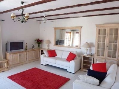 Villa&nbsp;for&nbsp;sale&nbsp;in&nbsp;town,&nbsp;Spain&nbsp;127010