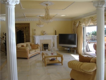 Villa&nbsp;for&nbsp;sale&nbsp;in&nbsp;town,&nbsp;Spain&nbsp;127605