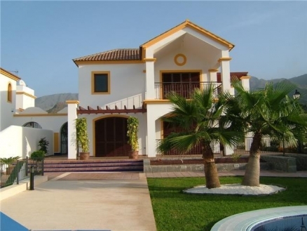 Villa&nbsp;for&nbsp;sale&nbsp;in&nbsp;town&nbsp;127618