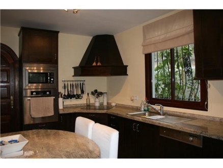 Villa&nbsp;with&nbsp;4&nbsp;bedroom&nbsp;in&nbsp;town,&nbsp;Spain&nbsp;127618