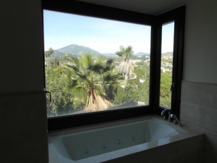 Las&nbsp;Brisas&nbsp;property:&nbsp;Villa&nbsp;for&nbsp;sale&nbsp;in&nbsp;Las&nbsp;Brisas,&nbsp;Malaga&nbsp;127915