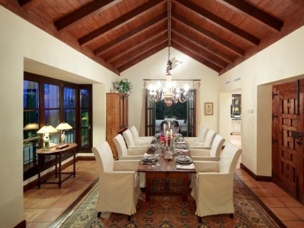 Benahavis&nbsp;property:&nbsp;Villa&nbsp;with&nbsp;5&nbsp;bedroom&nbsp;in&nbsp;Benahavis&nbsp;128003