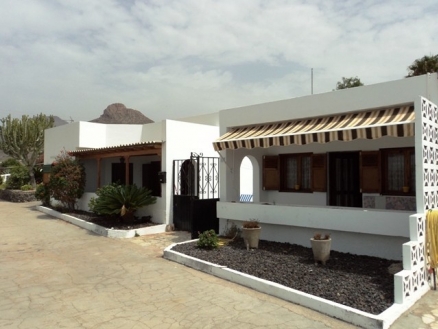 Villa&nbsp;for&nbsp;sale&nbsp;in&nbsp;town,&nbsp;Spain&nbsp;128677