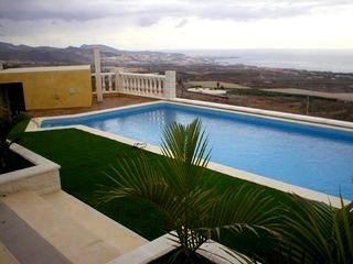 Villa&nbsp;for&nbsp;sale&nbsp;in&nbsp;town,&nbsp;Spain&nbsp;128705