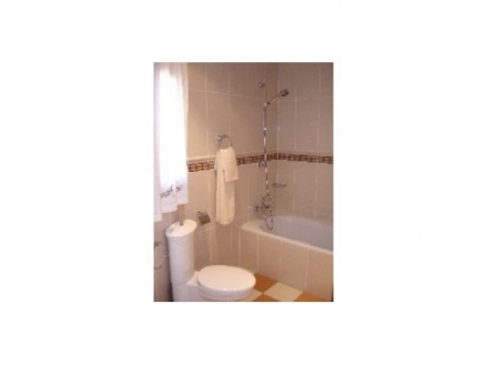 Villa&nbsp;for&nbsp;sale&nbsp;in&nbsp;town,&nbsp;Spain&nbsp;131290