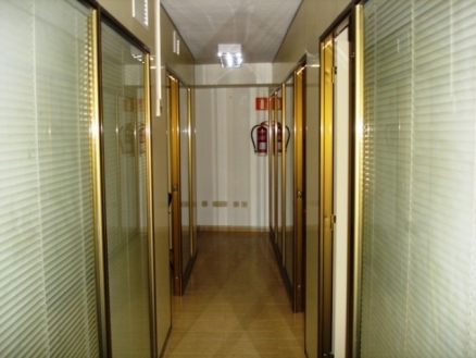 Commercial&nbsp;for&nbsp;sale&nbsp;in&nbsp;town,&nbsp;Spain&nbsp;131306