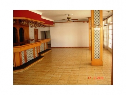 Commercial&nbsp;for&nbsp;sale&nbsp;in&nbsp;town,&nbsp;Spain&nbsp;131310