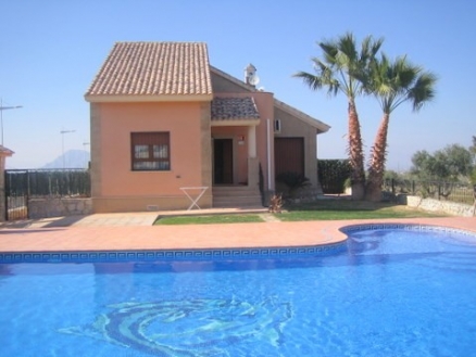 Villa&nbsp;for&nbsp;sale&nbsp;in&nbsp;town&nbsp;132642