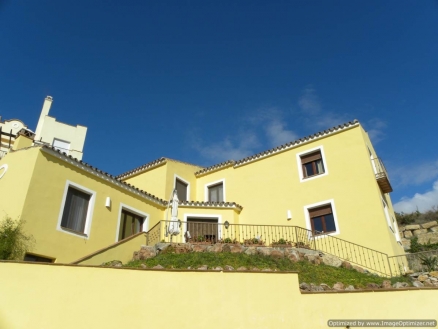 Villa&nbsp;for&nbsp;sale&nbsp;in&nbsp;town,&nbsp;Malaga&nbsp;132950